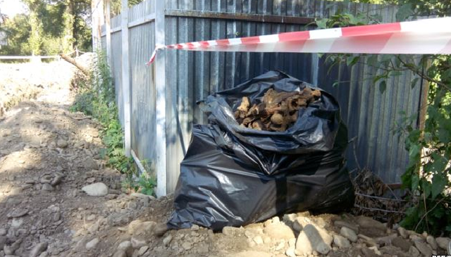 В Ивано-Франковске при прокладке кабеля нашли массовое захоронение 50 человек