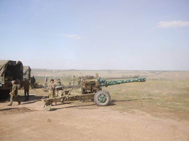 Террористы атаковали позиции ВСУ из танка и минометов: 1 боец ранен