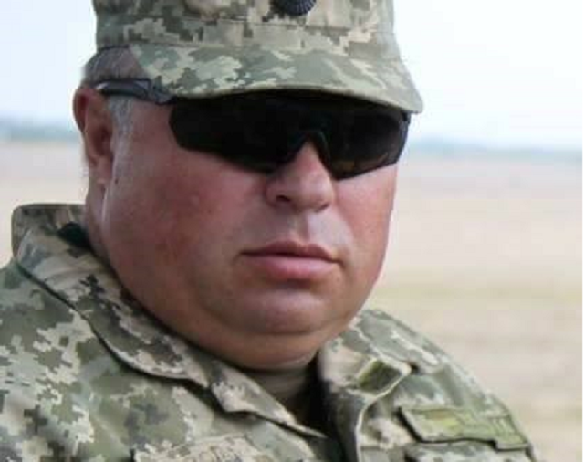 Волонтер: полковник Генштаба приказал снять украинские флаги и хамил бойцам