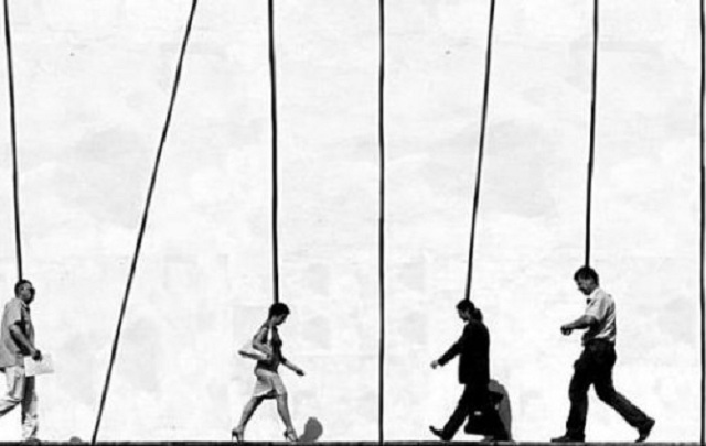 Не позволяйте манипулировать собой и впадать в тотальное нытьё – журналист