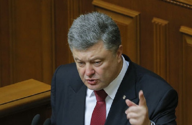 Порошенко: Точку невозврата мы еще не прошли
