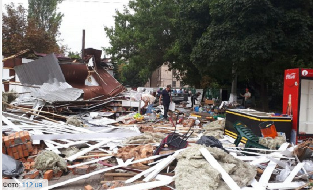 В Киеве ночью снесли МАФы возле Политеха