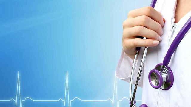 Українці можуть залишитися без лікарів через фатальну помилку влади