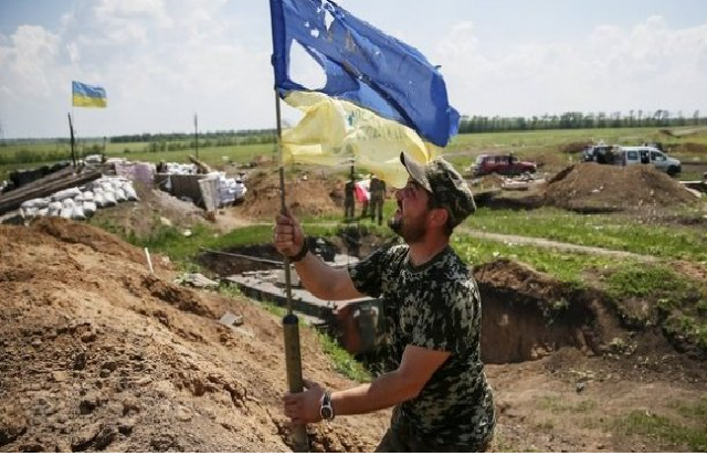 День флага Украины. Депутат Рыбак и тысячи других