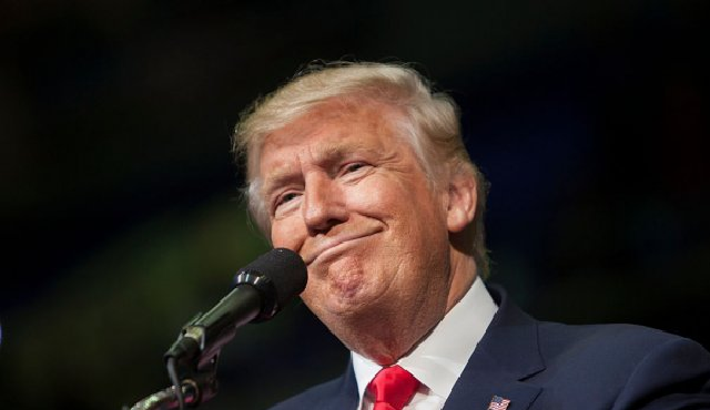 Трамп поздравил Украину с Днем Независимости