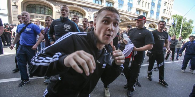 Частная армия: как представители власти растят новых «титушек». И это действует!