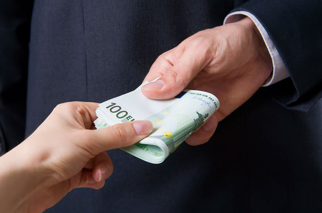 Схемы против Независимости: 26 примеров системной коррупции в Украине