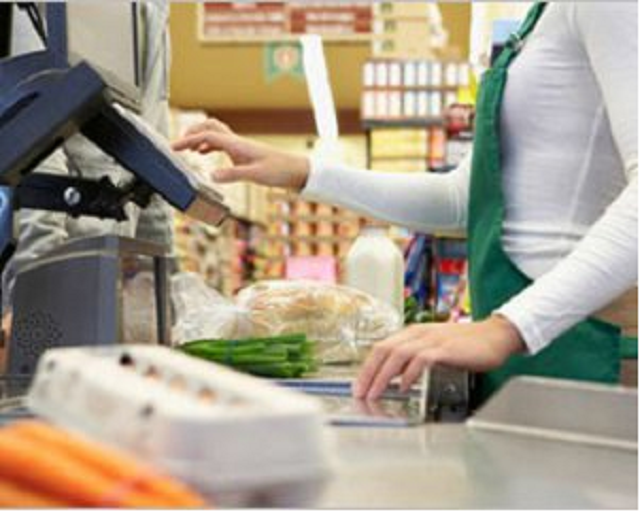 На продавців напали за українську мову