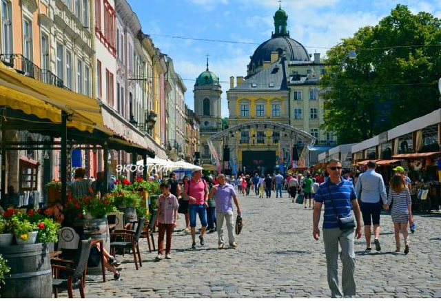 Журналіст у Львові познущався з російських туристів
