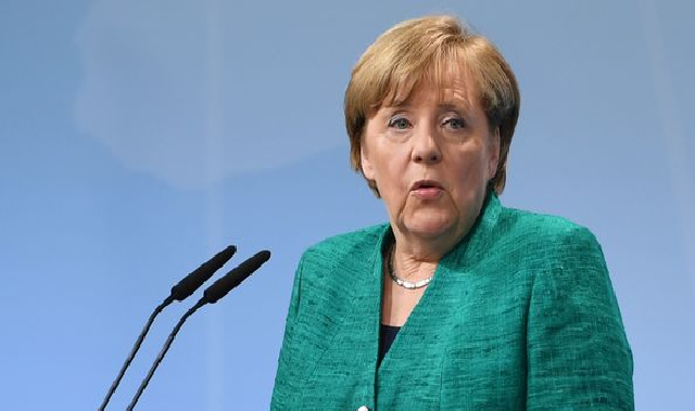 Меркель подтвердила, что Германия откажется от двигателей на бензине и дизеле