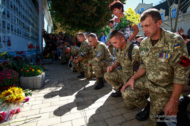 На Михайловской площади почтят память погибших в Иловайской трагедии