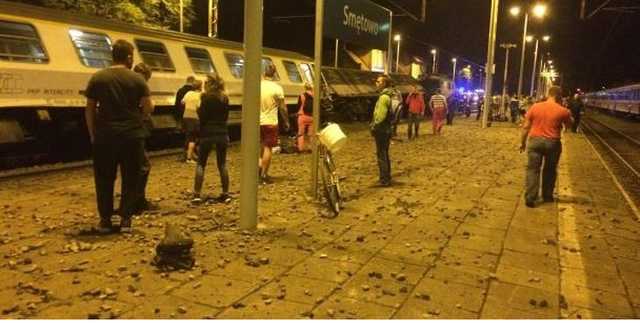 Железнодорожная катастрофа в Польше: появились подробности и фото