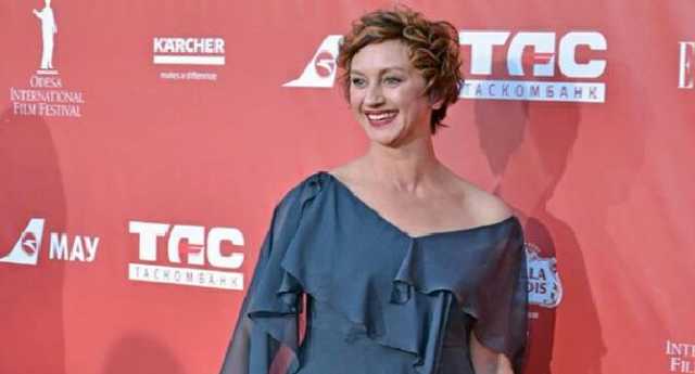 Известная украинская актриса получила награду за лучшую женскую роль на кинофестивале в Варне