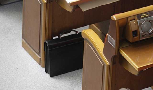 Не доехали. Рада с четвертой попытки утвердила план на неделю