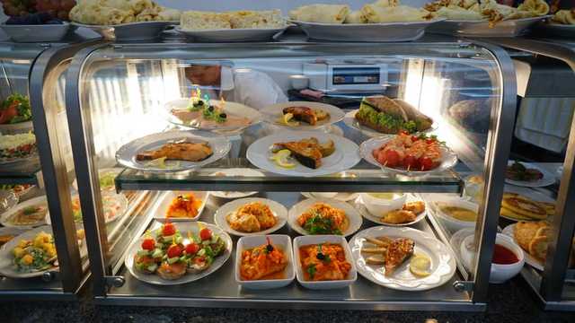 За год цены в столовке Рады подскочили на 50%