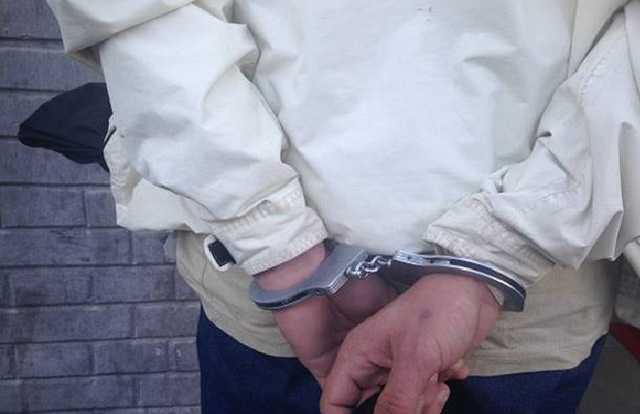 В Киеве задержали мошенников, подделывавших валюту и банковские карты