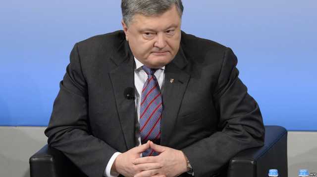 Стало известно сколько Порошенко зарабатывает в месяц