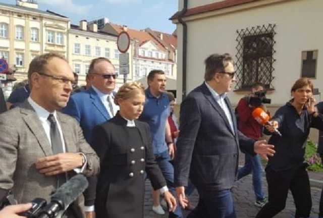 Тимошенко вимагає від Луценка негайно припинити злочин