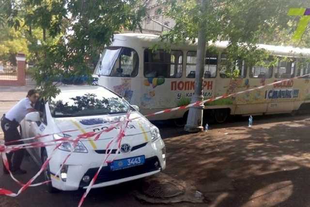 В Одессе трамвай отрезал молодой девушке обе ноги