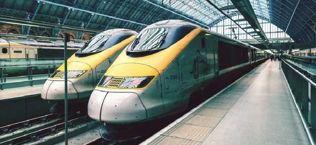 Столкновение двух пассажирских поездов на станции: первые подробности