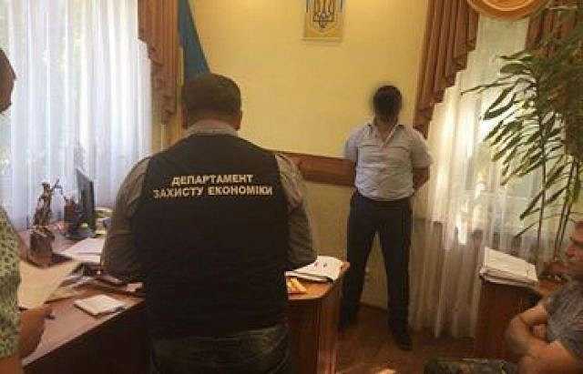 Судья Мукачевского горрайонного суда задержан на взятке в 8 тыс грн