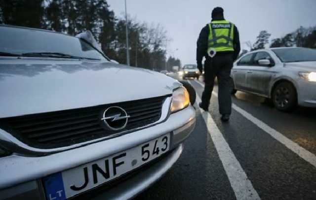 Автомобили на иностранных номерах: как у них и как у нас