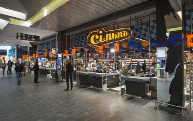 Мережа обурена появою птаха у київському супермаркеті