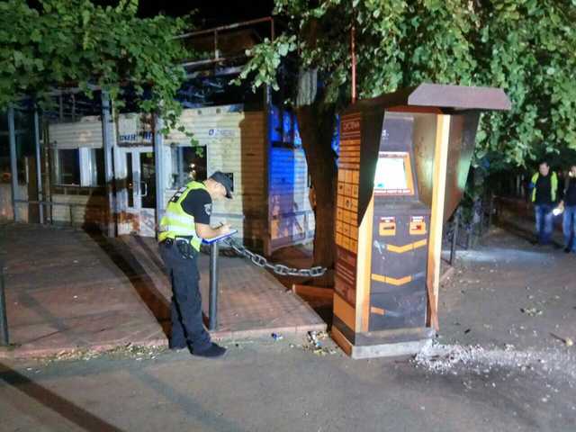 В Одессе ночной конфликт закончился взрывом гранаты, есть пострадавшие