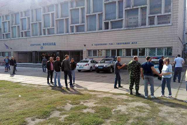 В Киеве пытались захватить спортклуб: много раненых