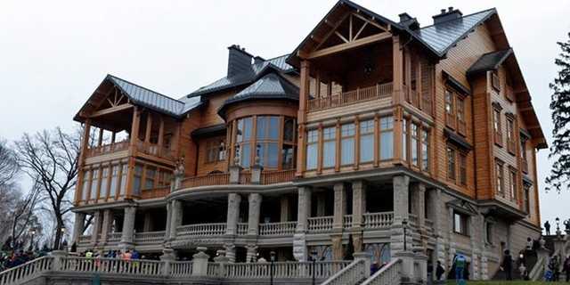 Домик Януковича стал резиденцией французского генерала