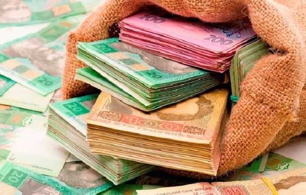 С 2018 года "минималка" вырастет до 3 723 гривен