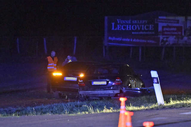 Главный дипломат Чехии попал в ДТП: опубликованы фото с места аварии