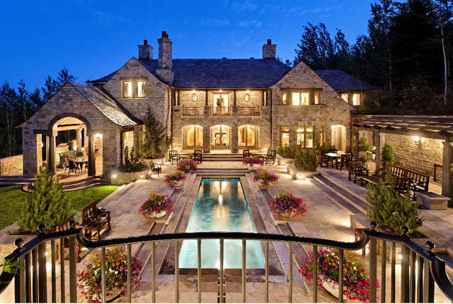 Замечательный подарок: черниговская чиновница показала, как надо жить