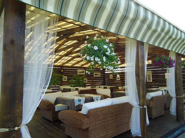 Під Києвом рейдери захопили ресторан