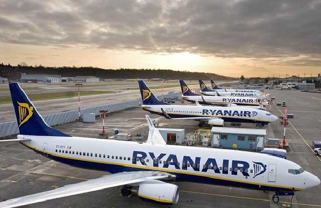  Ryanair    -  