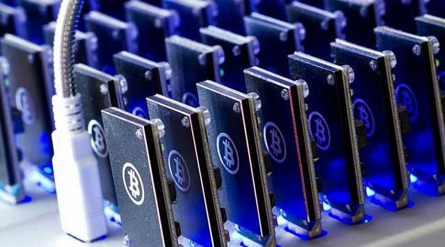 Украинцев используют для нелегальной добычи криптовалюты