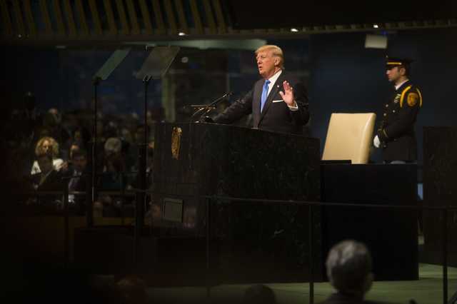 «Человек-ракета начал самоубийственную миссию». Трамп пригрозил КНДР «уничтожением»