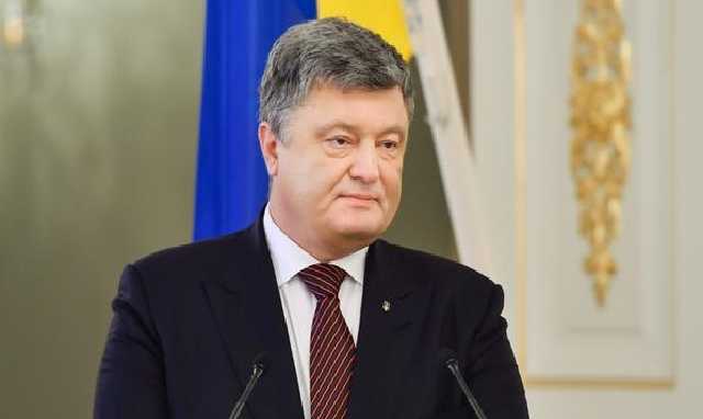 Завтра Трамп предложит Порошенко мирно уйти — мнение