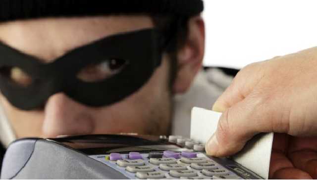 Новый вид мошенничества с обменом валют: женщину "развели" на 2 тысячи долларов