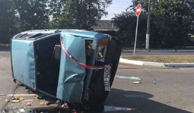 В Одесской области свадебный кортеж попал в ДТП: одна машина перевернулась