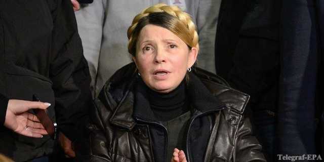 Тимошенко закликає якомога швидше прибирати владу, яка загнала Україну в боргову яму