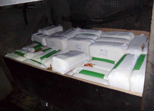 На “Ягодині” у автобусі виявили 540 кілограм контрабандного сиру