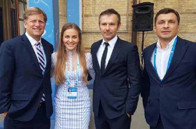 Святослав Вакарчук покидает Украину