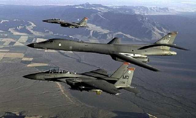 Демонстрация решимости: самолеты ВВС США пролетели у берегов КНДР