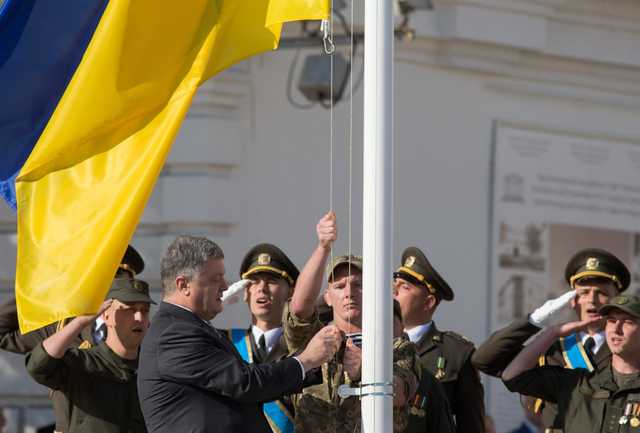 Нардеп предупредил об угрозе разрушения Украины