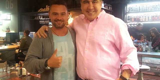 Саакашвили без проблем гуляет по Киеву