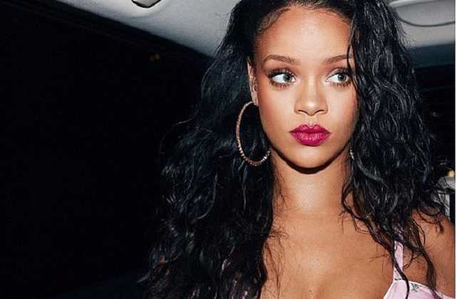 Рианна облачилась в наряд от украинского дизайнера