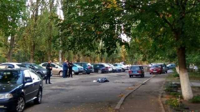 В Киеве возле ЗАГСа нашли труп