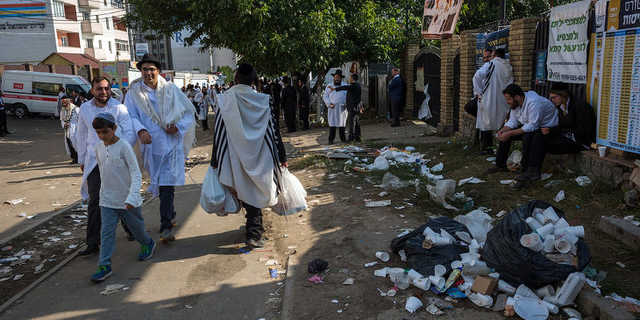 Хасиды наводнили Умань. Проституция заполонила улицы городка