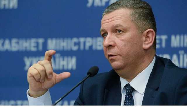 Министр Рева пожаловался, что потолстел, и показал содержимое холодильника